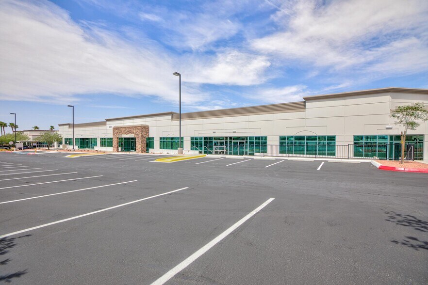 More Photos Of 3051 W Horizon Ridge Pky, Henderson Office For Lease