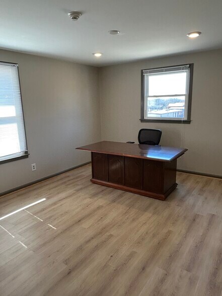 More Photos Of 74 E Hill St, Mount Juliet Office For Lease