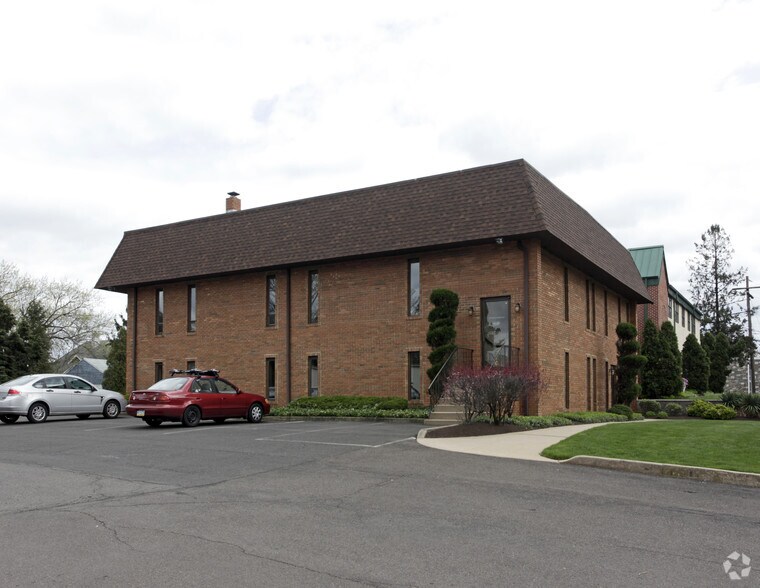 More Photos Of 705 Easton Rd, Willow Grove Office For Sale