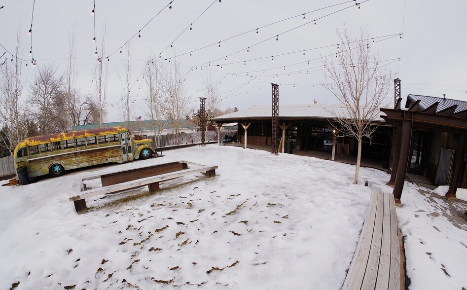 More Photos Of 31 W Center St, Victor Restaurant For Lease