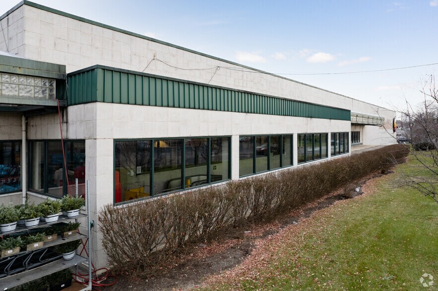 More Photos Of 17 River Rd, Fair Lawn Unknown For Lease