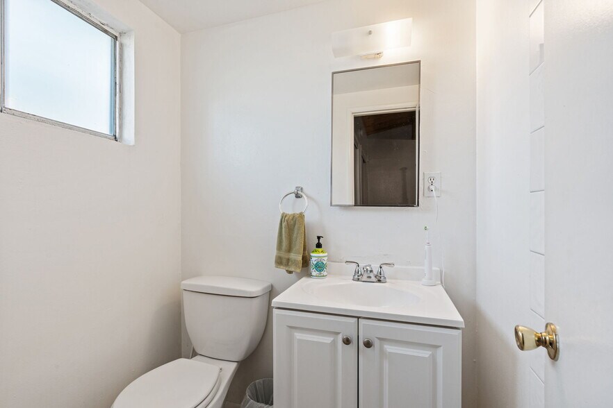 More Photos Of 1030-1040 S 8th St, Fresno Apartments For Sale
