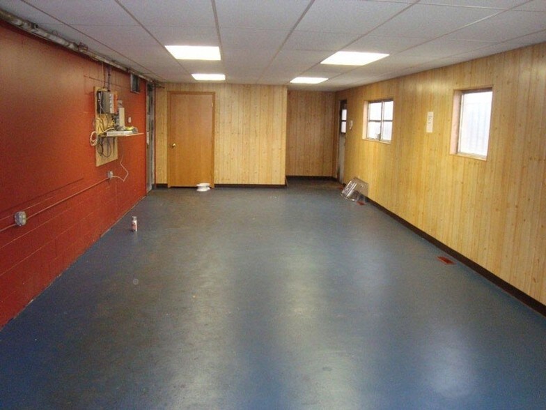 More Photos Of 1700 W Lusher Ave, Elkhart Warehouse For Sale