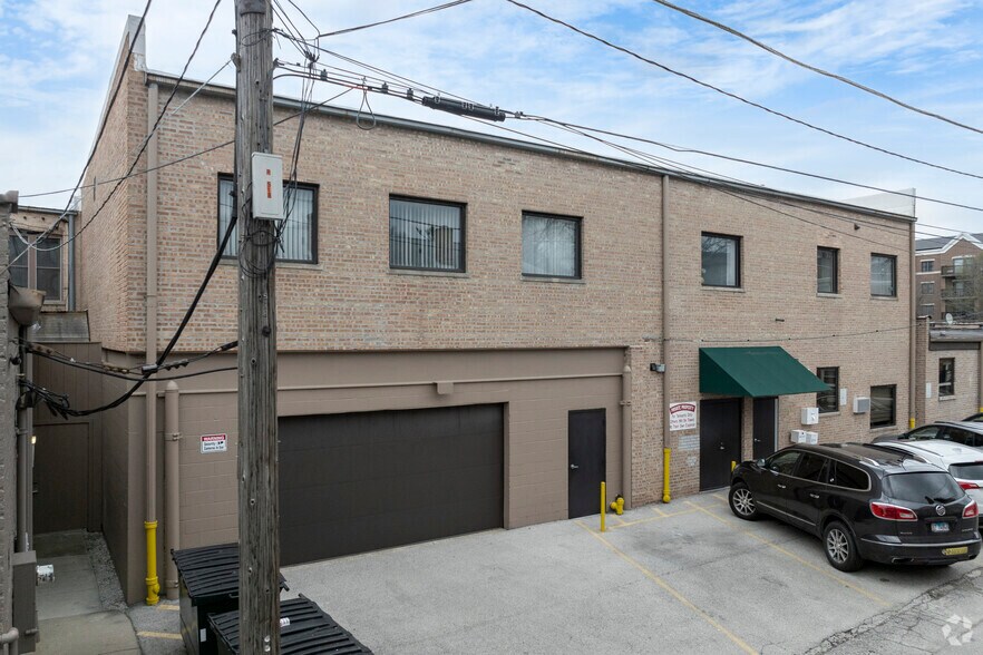 More Photos Of 512 W Burlington Ave, La Grange Office For Sale