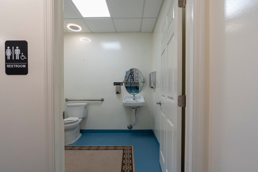 More Photos Of 218 S F St, Lake Worth Warehouse For Sale