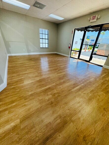More Photos Of 1500 4th St N, Saint Petersburg Medical For Lease