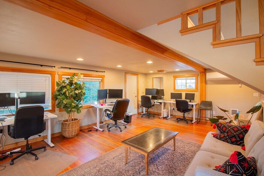 More Photos Of 120 N Line St, Moscow Office For Sale