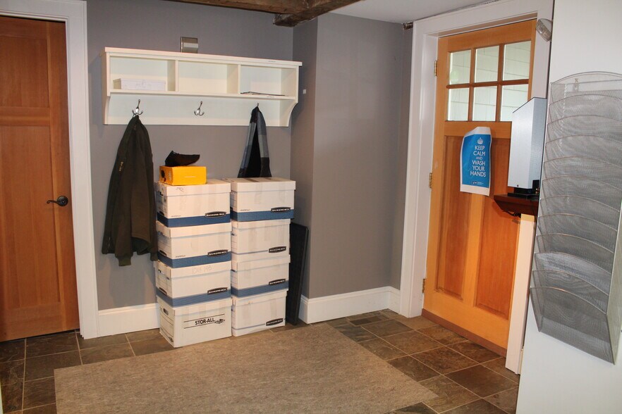 More Photos Of 2A Hardscrabble Rd, North Salem Office Residential For Sale