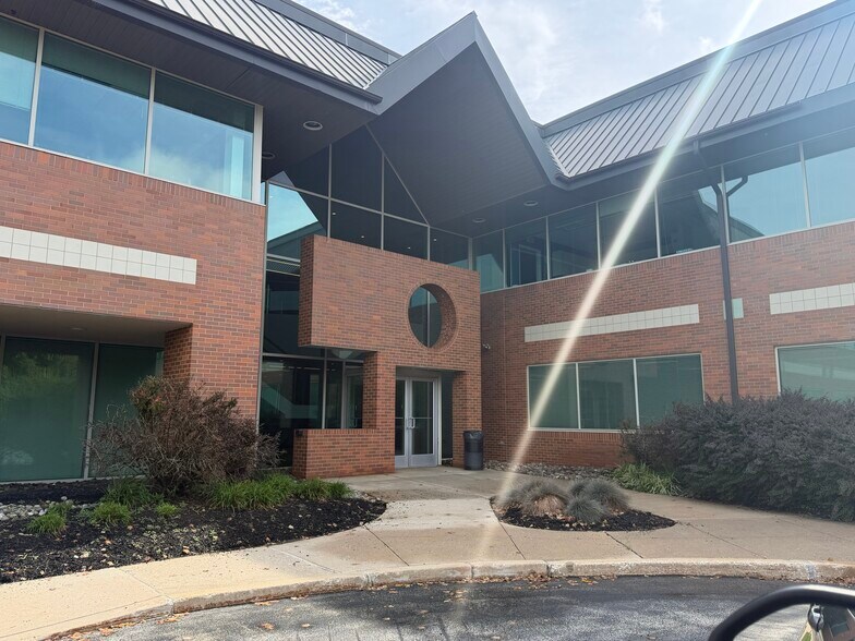 More Photos Of 960 Harvest Dr, Blue Bell Office For Lease