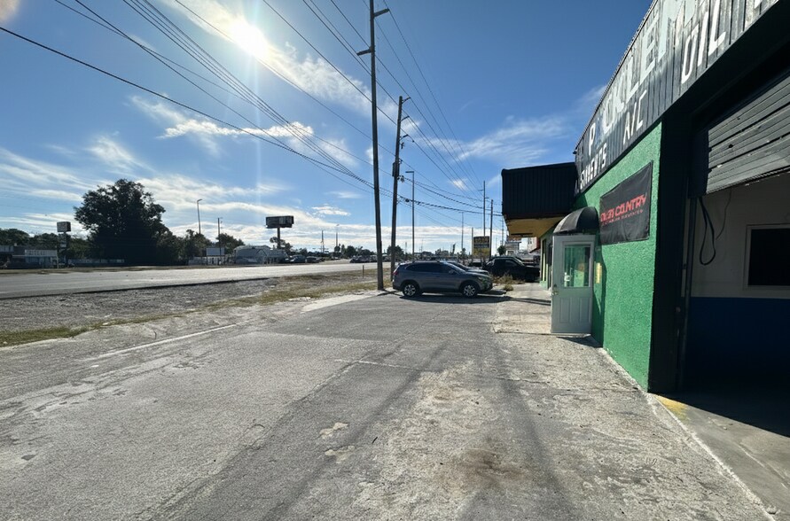 More Photos Of 13243 US Hwy 19, Hudson Auto Repair For Sale