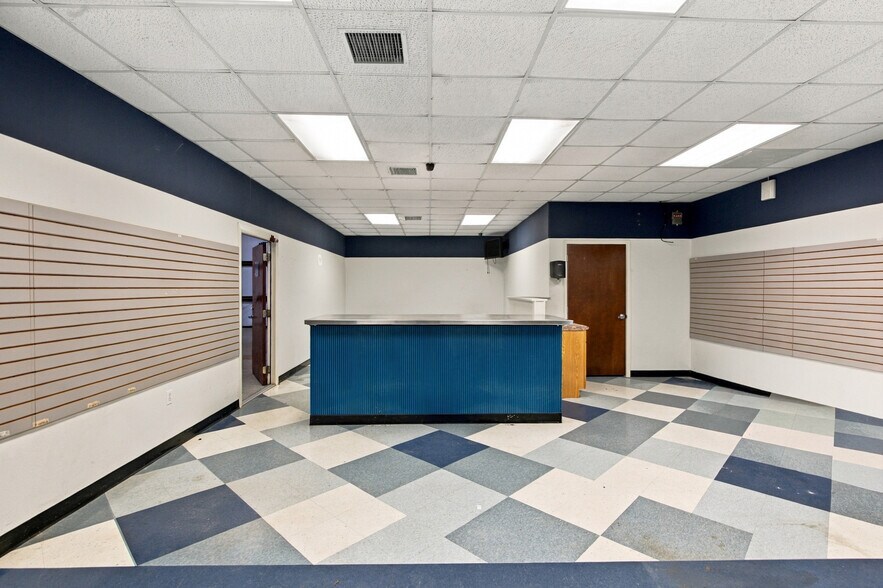 More Photos Of 512 Hartman Rd, Victoria Warehouse For Sale