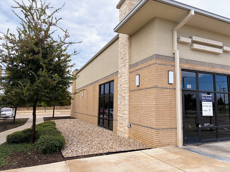 More Photos Of 5325 McPherson Blvd, Fort Worth Unknown For Lease