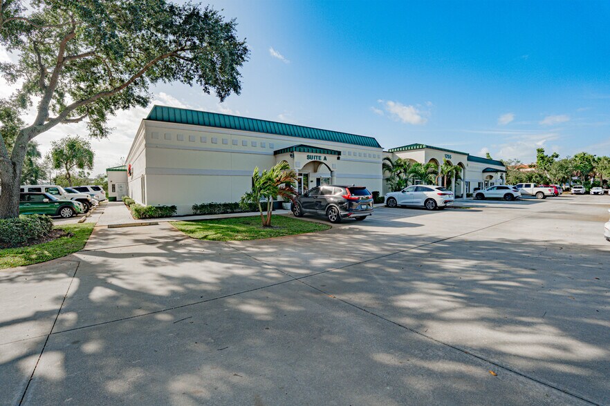 Primary Photo Of 1255 37th St, Vero Beach Medical For Sale