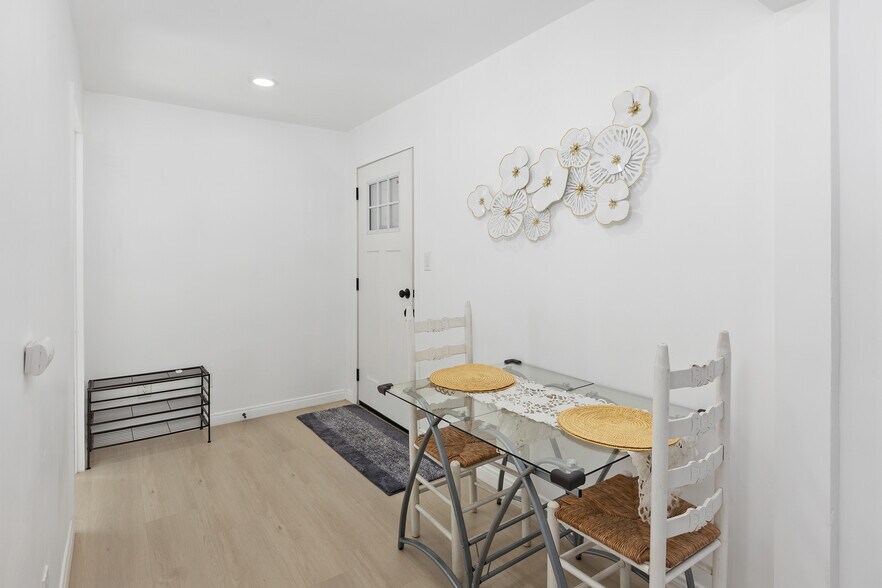 More Photos Of 5590 Shasta Ln, La Mesa Apartments For Sale