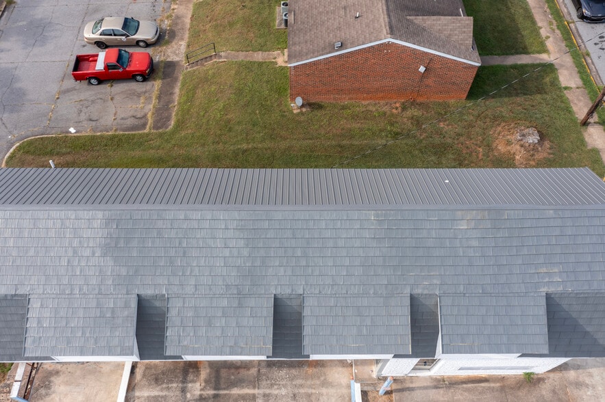 More Photos Of 1044 Baxter St, Athens Freestanding For Sale