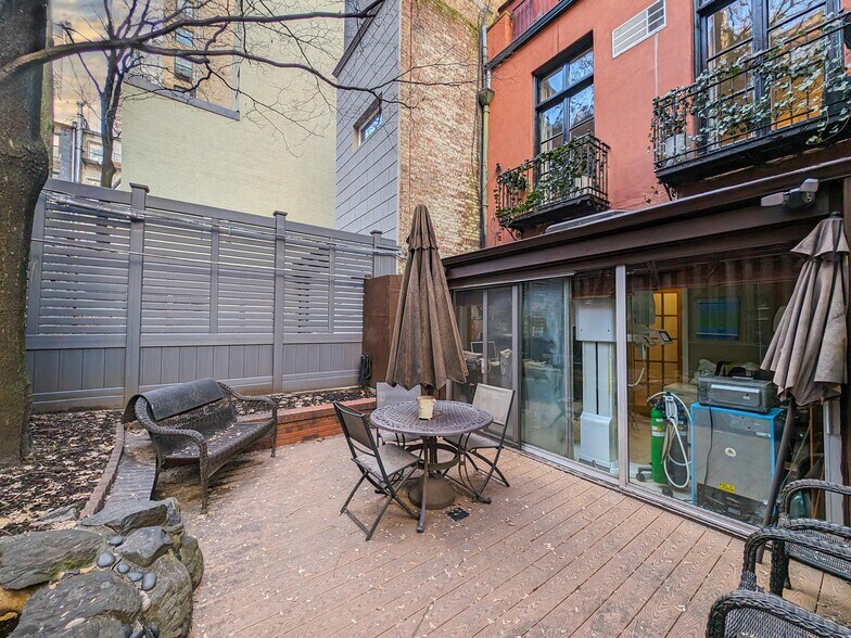 More Photos Of 125 E 64th St, New York Apartments For Sale