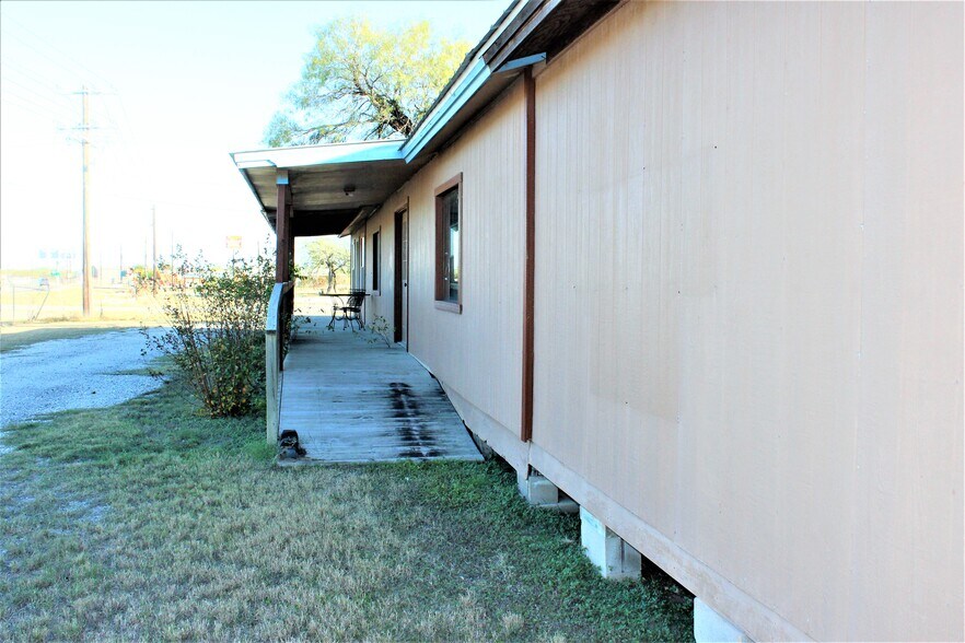 More Photos Of 502 Elm, Tilden Restaurant For Sale