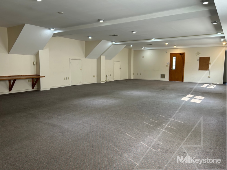 More Photos Of 1009 Brooke Blvd, Reading Auto Repair For Sale