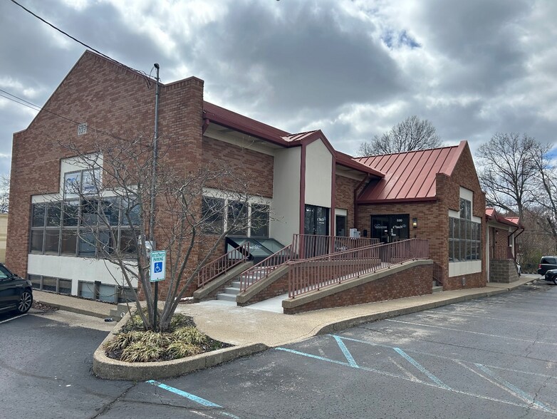 More Photos Of 629-639 Eastern Blvd, Clarksville Medical For Lease