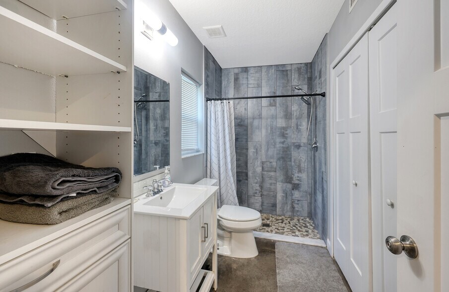 More Photos Of 1007 N East Ave, Sarasota Apartments For Sale