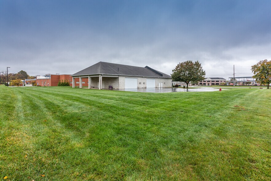 More Photos Of 1186 S State Route 157, Edwardsville Loft Creative Space For Sale