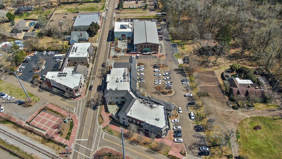 More Photos Of 113-115 W Jackson Ave, Ridgeland Unknown For Lease