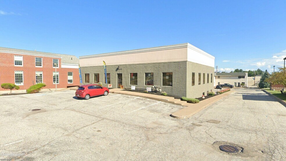 Primary Photo Of 35403 Euclid Ave, Willoughby Office For Sale