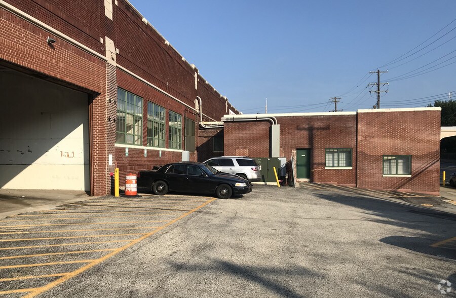 More Photos Of 4700 Wissahickon Ave, Philadelphia Warehouse For Lease