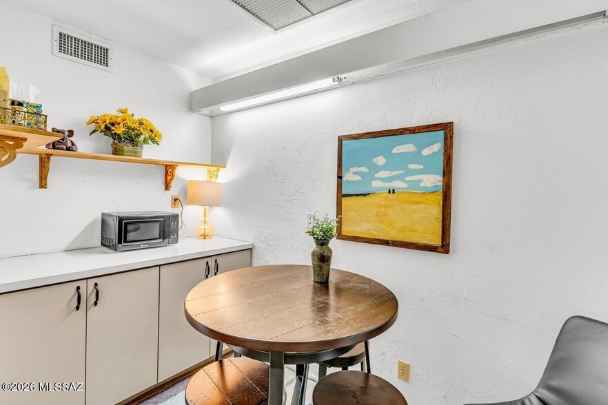 More Photos Of 2559 E Fort Lowell Rd, Tucson Office Residential For Sale