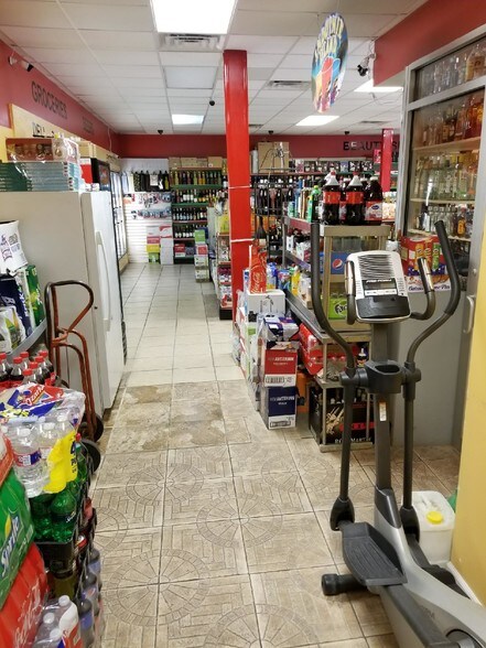 More Photos Of 7635 Ley Rd, Houston Freestanding For Sale