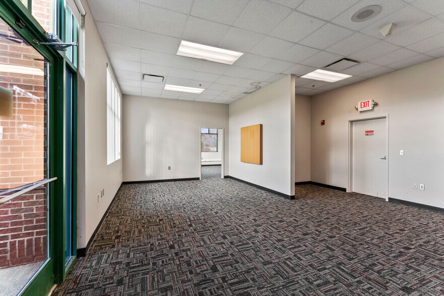 More Photos Of 1443 Granger Dr, Davison Medical For Lease