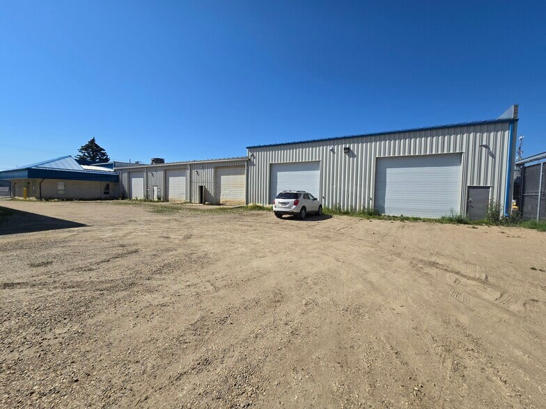 More Photos Of 4628 62 St, Red Deer Warehouse For Lease