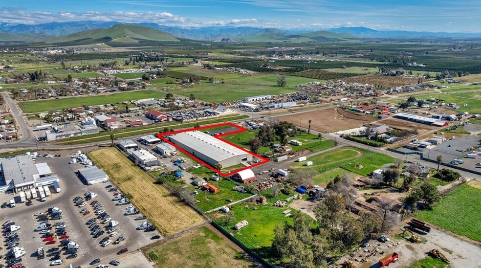 More Photos Of 1343 S Main St, Porterville Warehouse For Sale