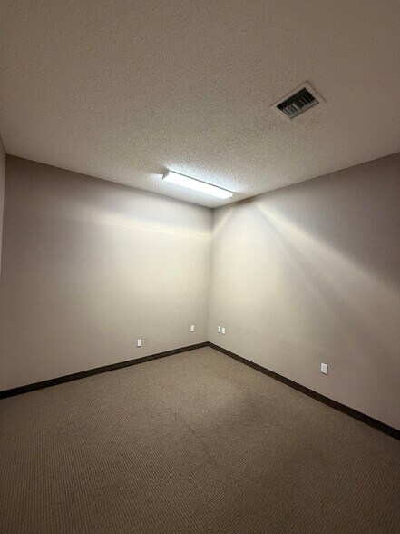 More Photos Of 9738 US Highway 441, Leesburg Medical For Lease