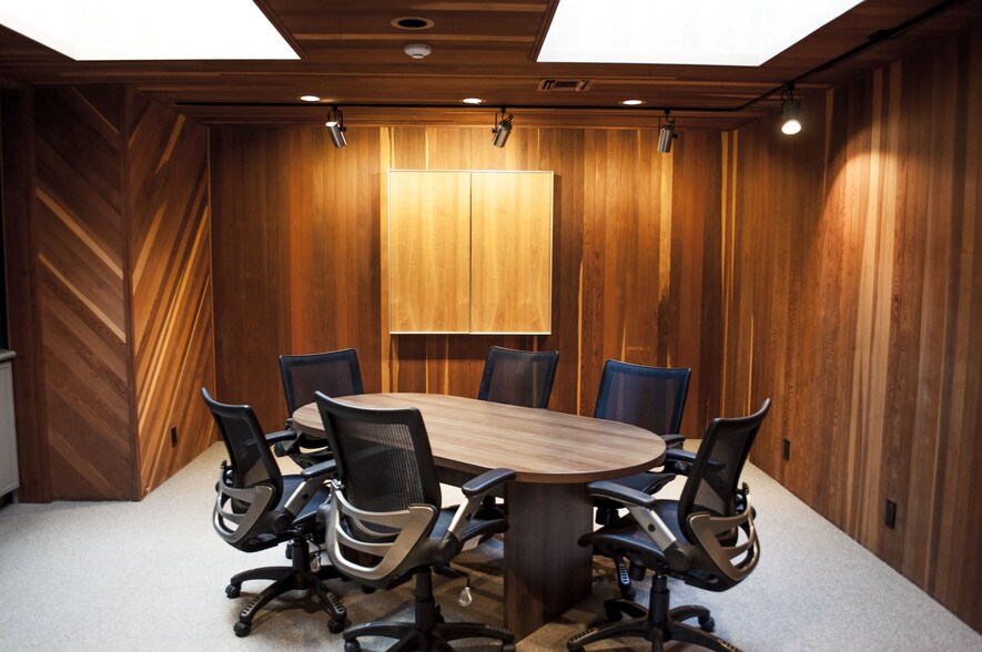 More Photos Of 888 W 2nd St, Reno Office For Lease