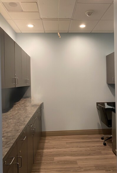 More Photos Of 788 S Watters Rd, Allen Medical For Sale