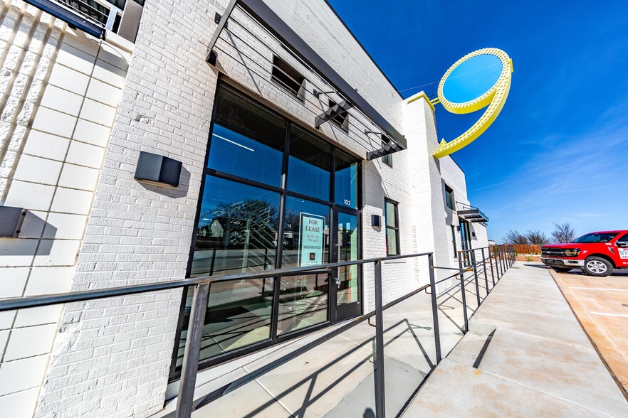 More Photos Of 5100-5114 N Classen Cir, Oklahoma City Freestanding For Lease