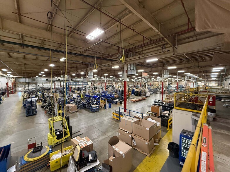 More Photos Of 808 Lake St, Lake Mills Industrial For Sale