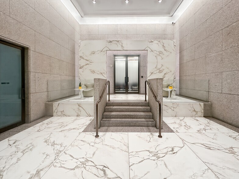 More Photos Of 580 California St, San Francisco Coworking Space