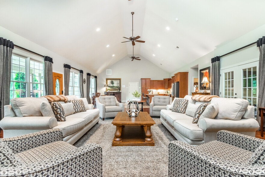 More Photos Of 565 Owens Gin Rd NE, Calhoun Lodge Meeting Hall For Sale