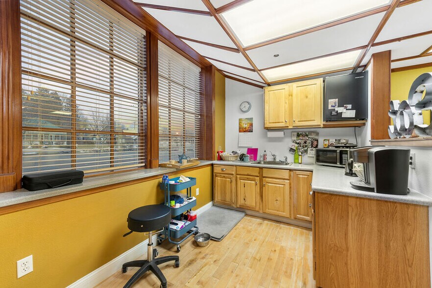 More Photos Of 102 S Euclid Ave, Sandpoint Medical For Lease