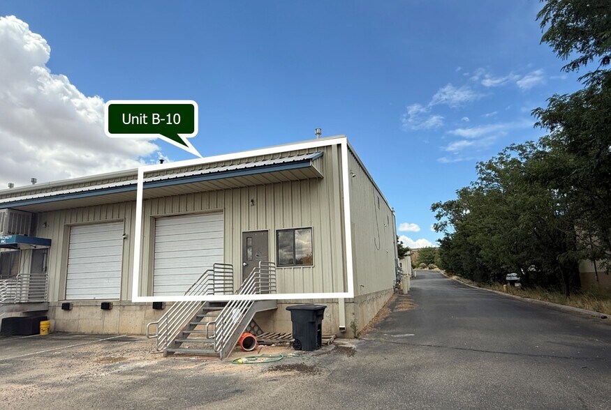 More Photos Of 28 Bisbee Ct, Santa Fe Warehouse For Lease