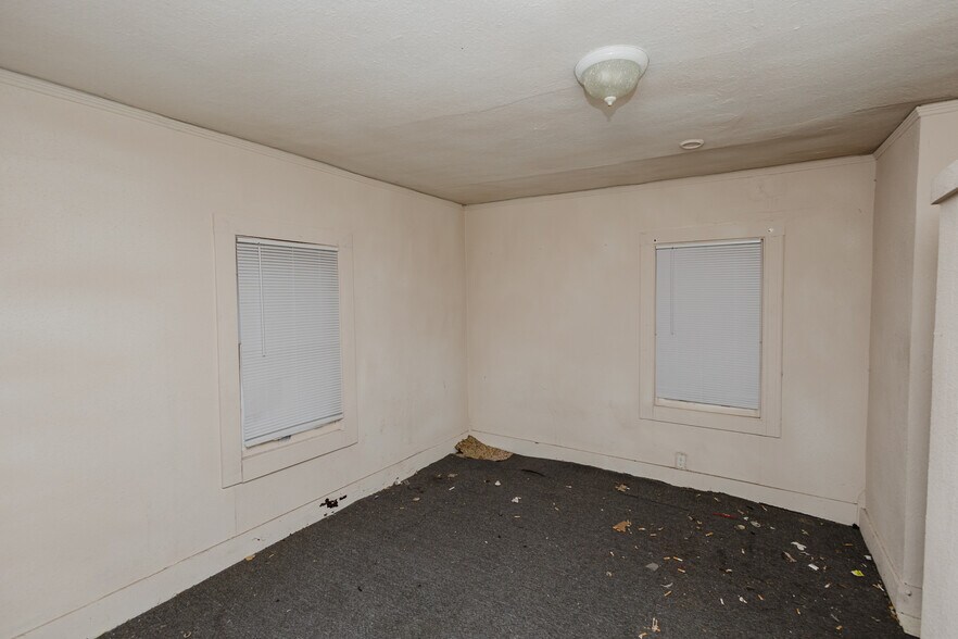 More Photos Of 123 E Madison Ave, Arkansas City Apartments For Sale