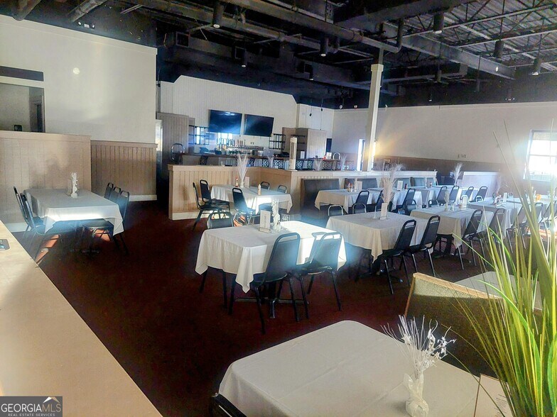 More Photos Of 7322 Stonecrest Concourse, Lithonia Restaurant For Sale