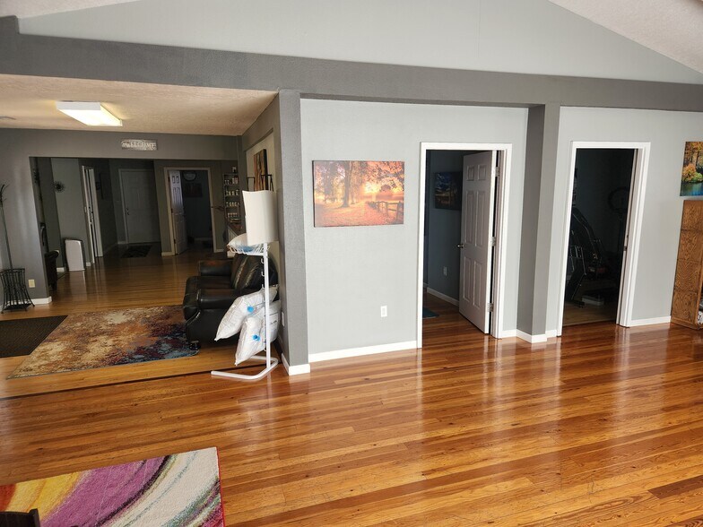 More Photos Of 10150 NW Glencoe Rd, North Plains Medical For Lease