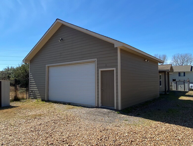 More Photos Of 717A Dunson Glen Dr, Houston Flex For Lease