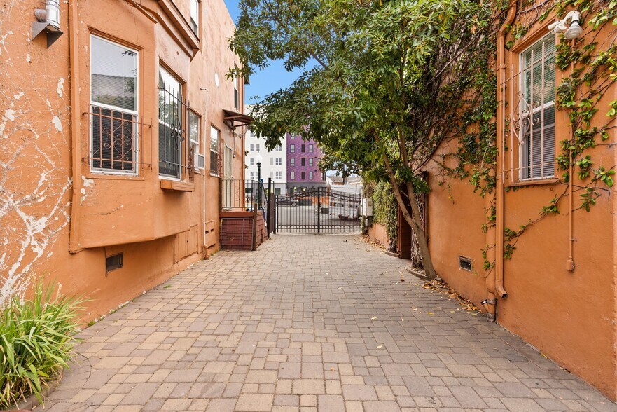 More Photos Of 2930-2932 Adeline St, Berkeley Apartments For Sale