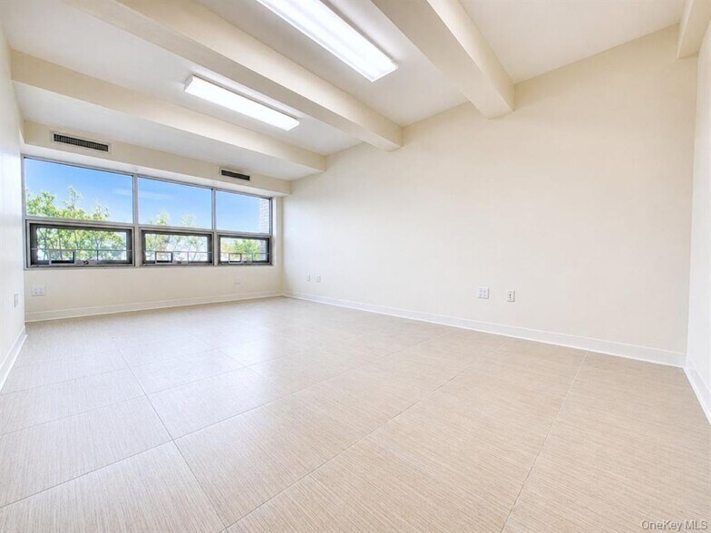 More Photos Of 61-12 220th St, Oakland Gardens Storefront Retail Office For Lease