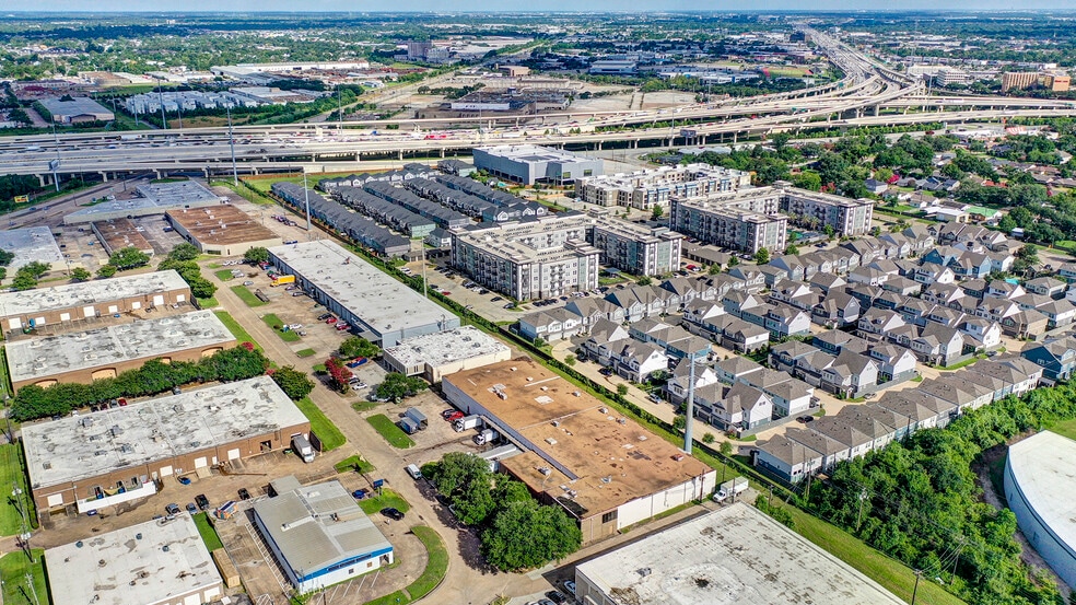 More Photos Of 7200 Wynnpark Dr, Houston Warehouse For Sale