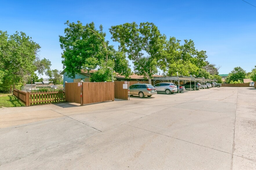 More Photos Of 1220 Allison St, Lakewood Apartments For Sale